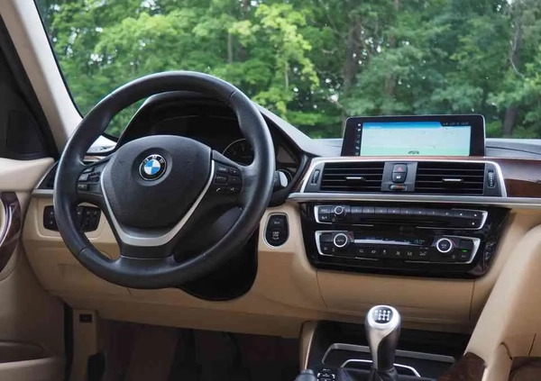 BMW Seria 3 cena 59900 przebieg: 156200, rok produkcji 2019 z Bełchatów małe 704